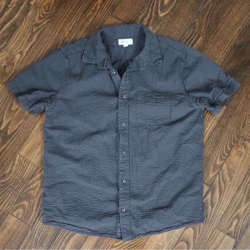 GAP Men's Textured Black Button Down Shirt